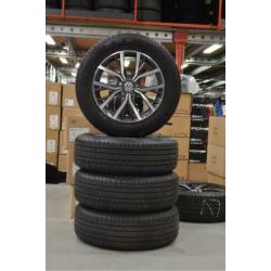 Gebr. set 17'' Vw Tiguan velgen met Pirelli all-season