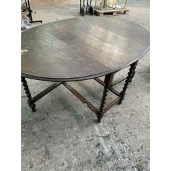 Antieke hangoor eettafel