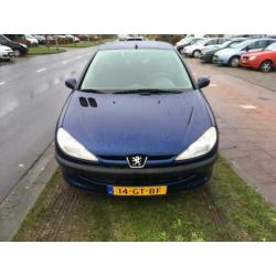 Peugeot 206 1.4 XT NW APK BJ 2001 !!!!