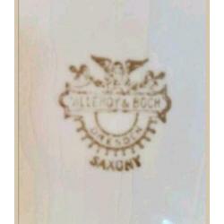 Oude wit porseleinen bedsteek van villeroy & boch