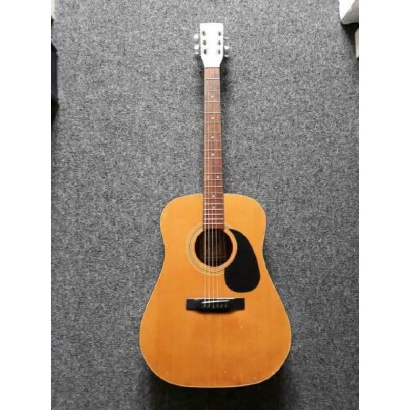 Hondo Acoustische Gitaar uit de 70's.