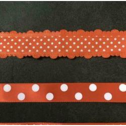 Rood lint polkadot stipjes satijnlint met kant lintjes