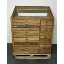 letterkast, kralenkast, drukkerskast, vintage, houten kast