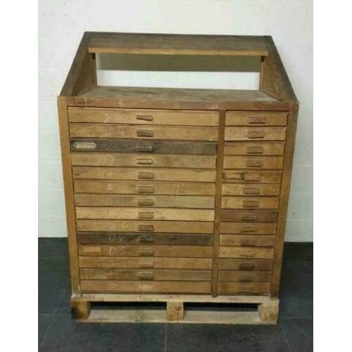 letterkast, kralenkast, drukkerskast, vintage, houten kast