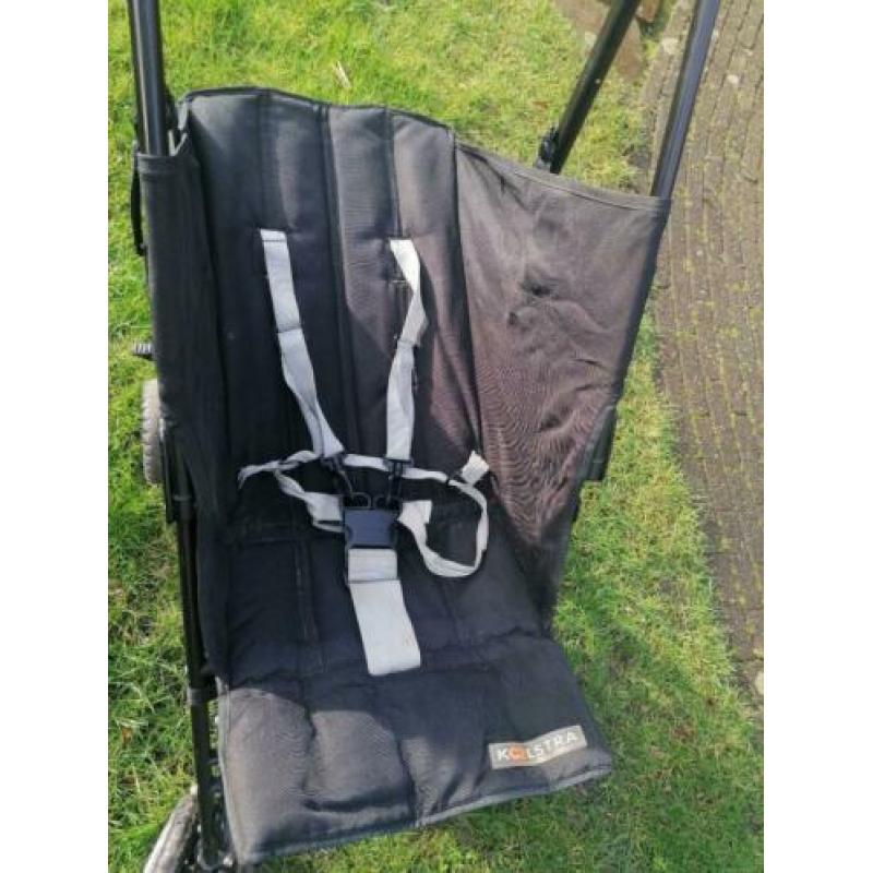 zwarte koelstra buggy