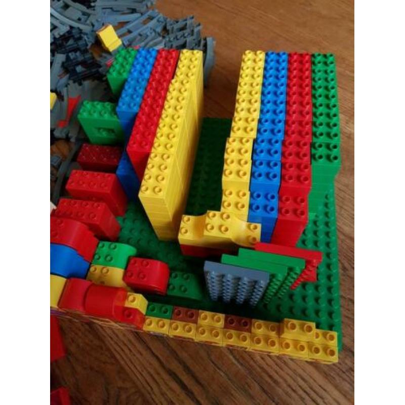 Duplo gewoon veel met treinbaan