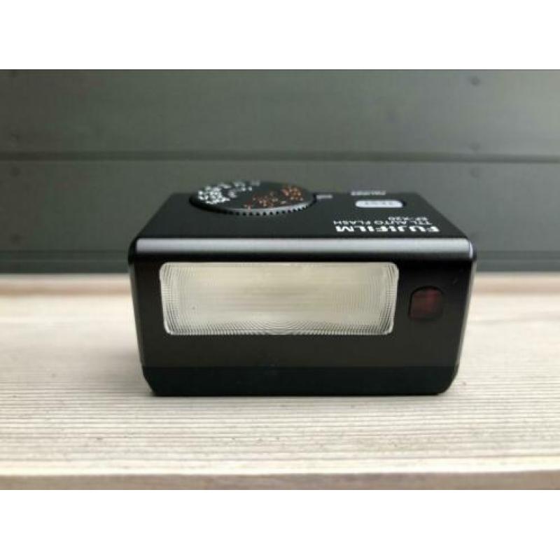 Fuji EF-X 20 flitser