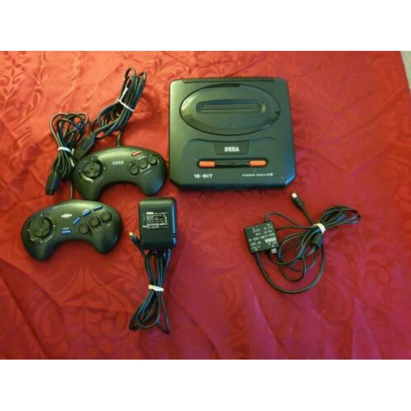 Sega megadrive 2 met 2 controllers