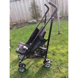 zwarte koelstra buggy