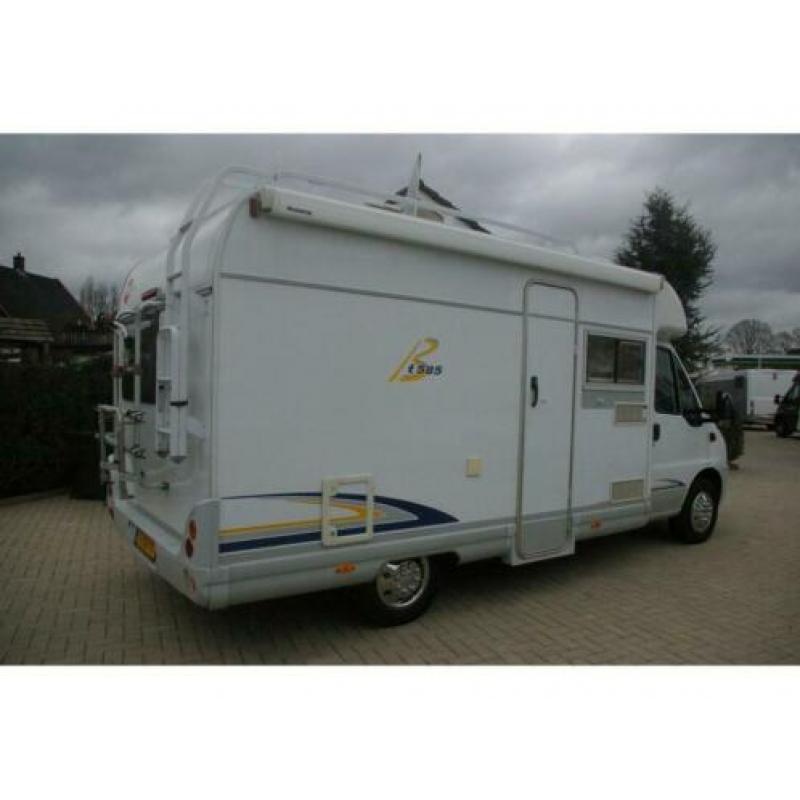 Burstner T 585 Lengtebed, 2x draaistoelen.