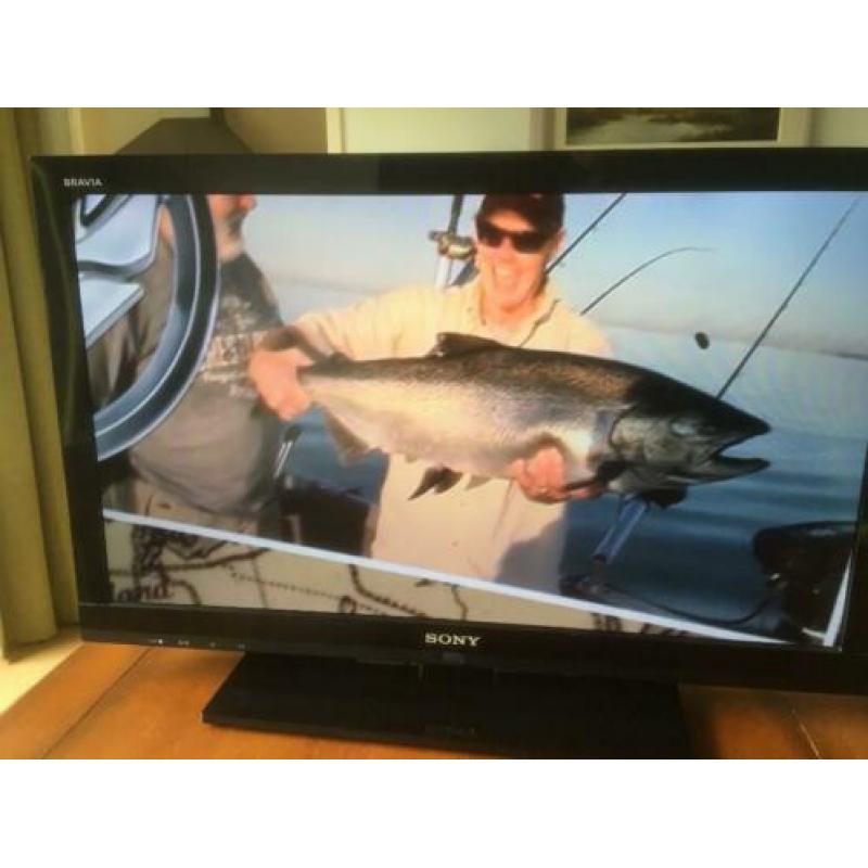 Sony HD TV Bravia KDL-32EX711 32”