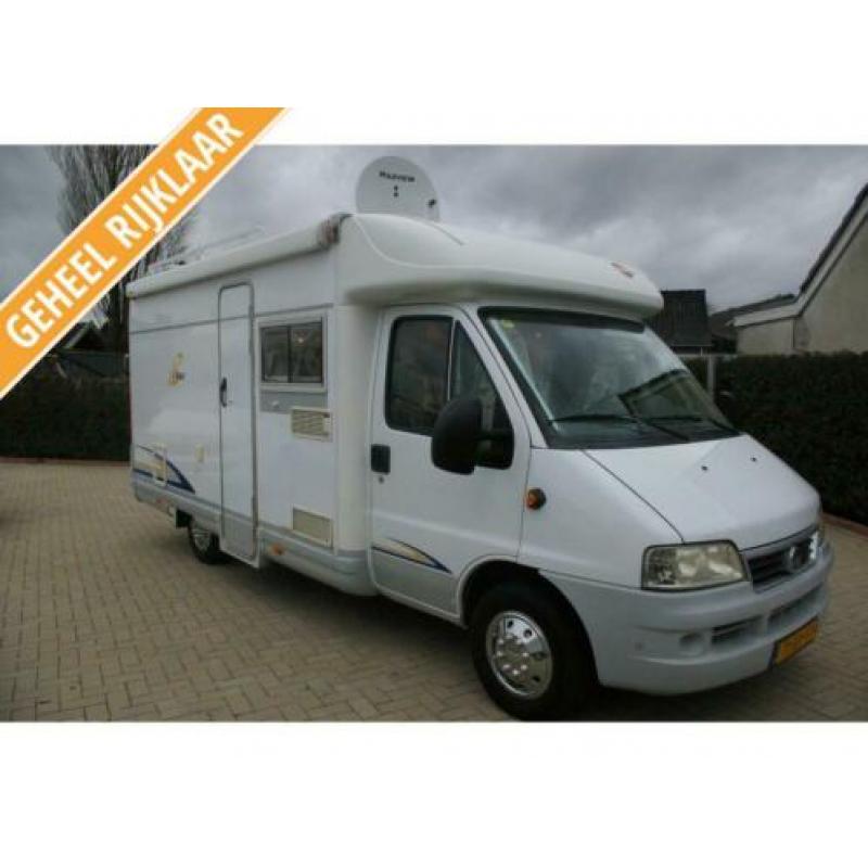 Burstner T 585 Lengtebed, 2x draaistoelen.