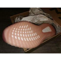 Yeezy Boost 350 V2 Citrin 46 / 11,5 US/ 11 UK NIUEW ONGEDRAG