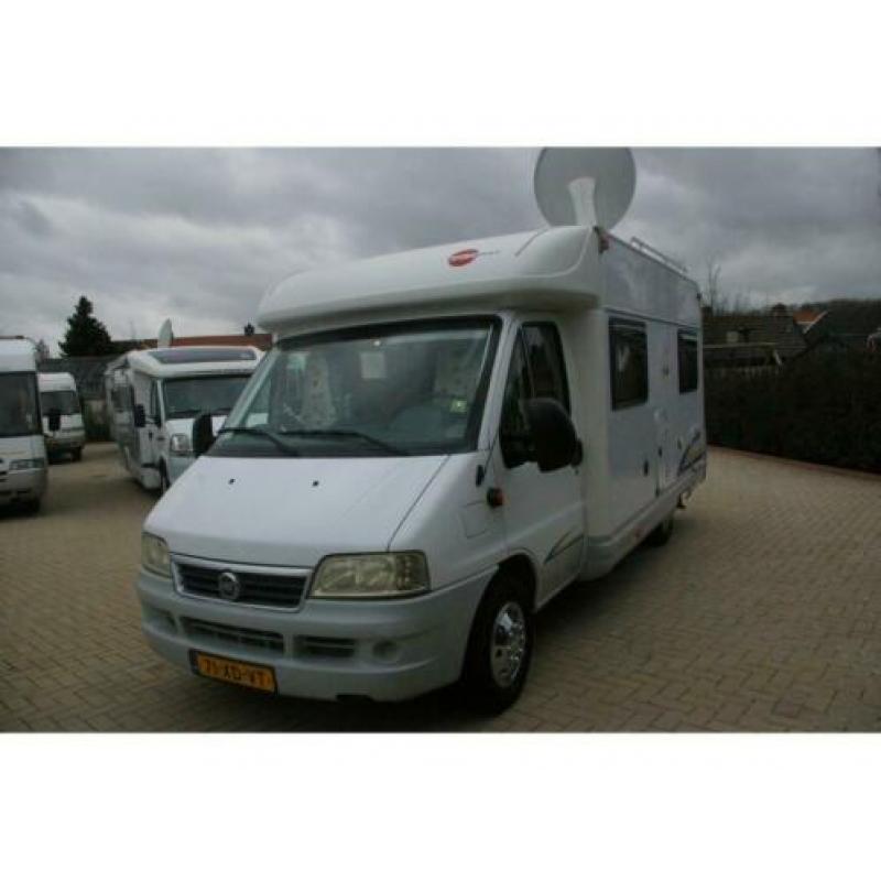 Burstner T 585 Lengtebed, 2x draaistoelen.