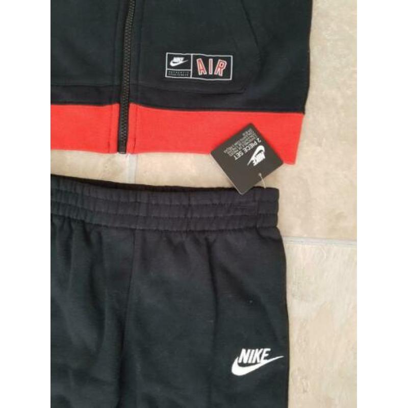 Nieuw origineel Nike Air trainingspak broek vest mat 116/122