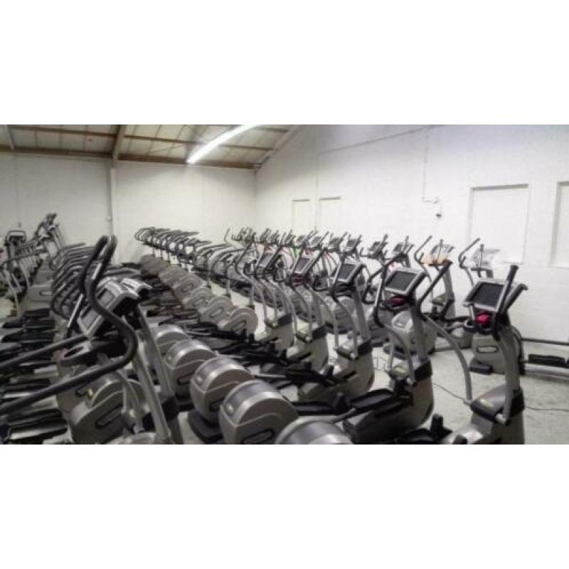 Technogym GROTE OPHEF crosstrainers loopbanden TECHNOGYM