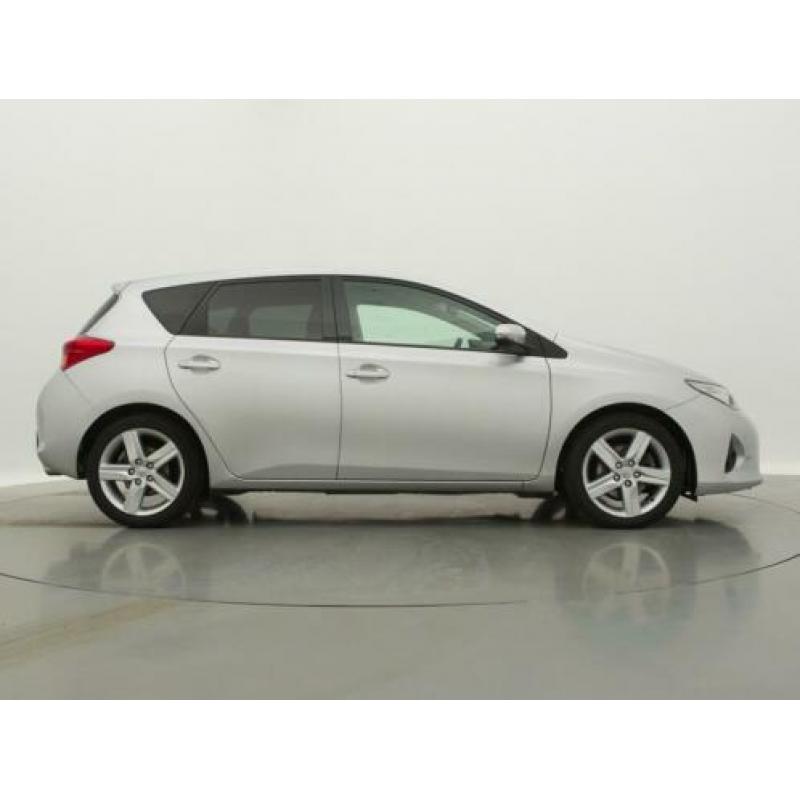 Toyota Auris 2.0D Dynamic BH66738 | Navi | Climate | Cruise