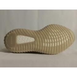 Yeezy Boost 350 V2 Tail Light maat 46 2/3