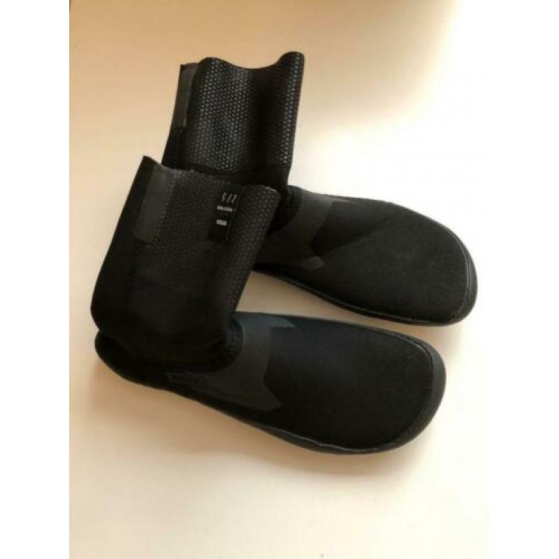 ION Ballistic Socks 3/2 RT Neopreen Soks maat 43/44.