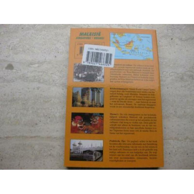 Nelles reisgids Maleisie Singapore Brunei. Zie andere gidsen