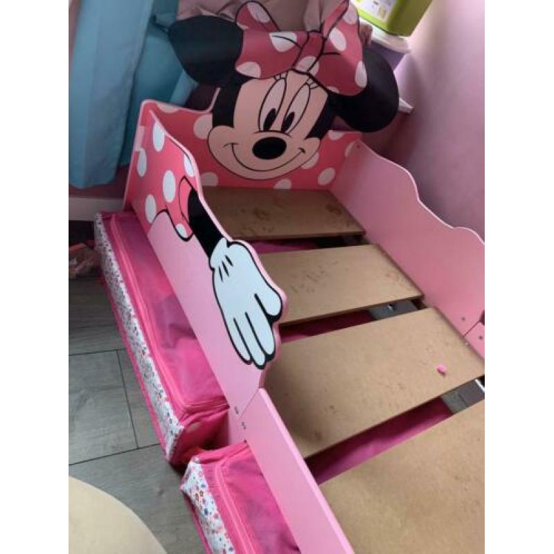 Minnie Mouse bed