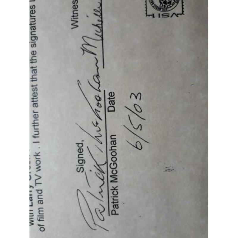 PATRICK McGOOHAN, gesigneerde foto met certificaat.