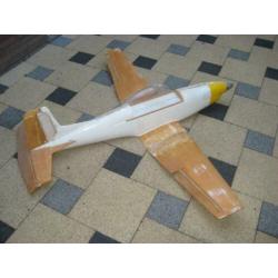 Pilatus PC7, spanwijdte 1.80