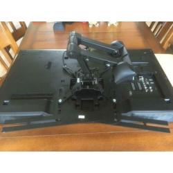Sony HD TV Bravia KDL-32EX711 32”