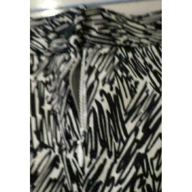 Alexon zwart wit print rok maat 36