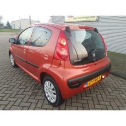 Peugeot 107 2009 5DR Airco oranje nieuwe apk 100 dkm NAP!!