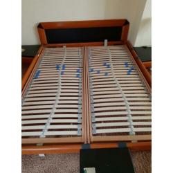 2 pers. bed incl verstelbare lattenbodems en nachtkastjes