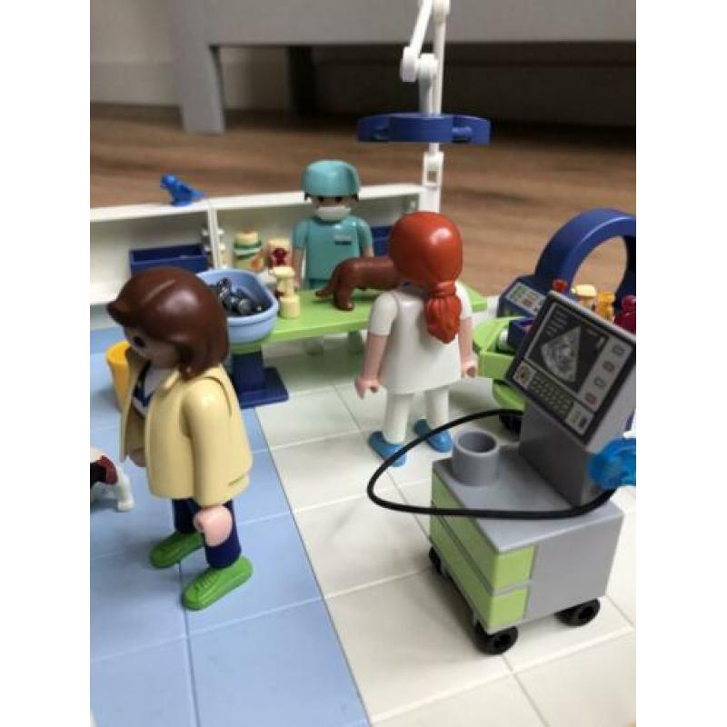 Playmobil dierenkliniek 4343 plus uitbreiding 4346