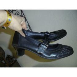 S6) zwart leren pumps rieker maat 40 als nieuw! Leer binnen