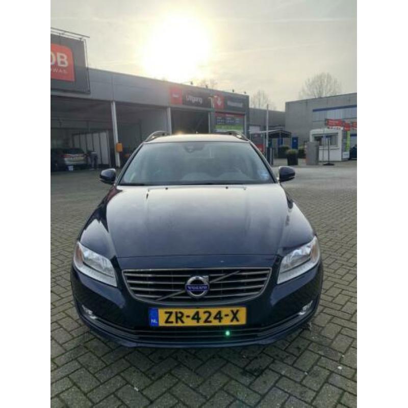 Volvo V70 2.0 D4 2015 Blauw