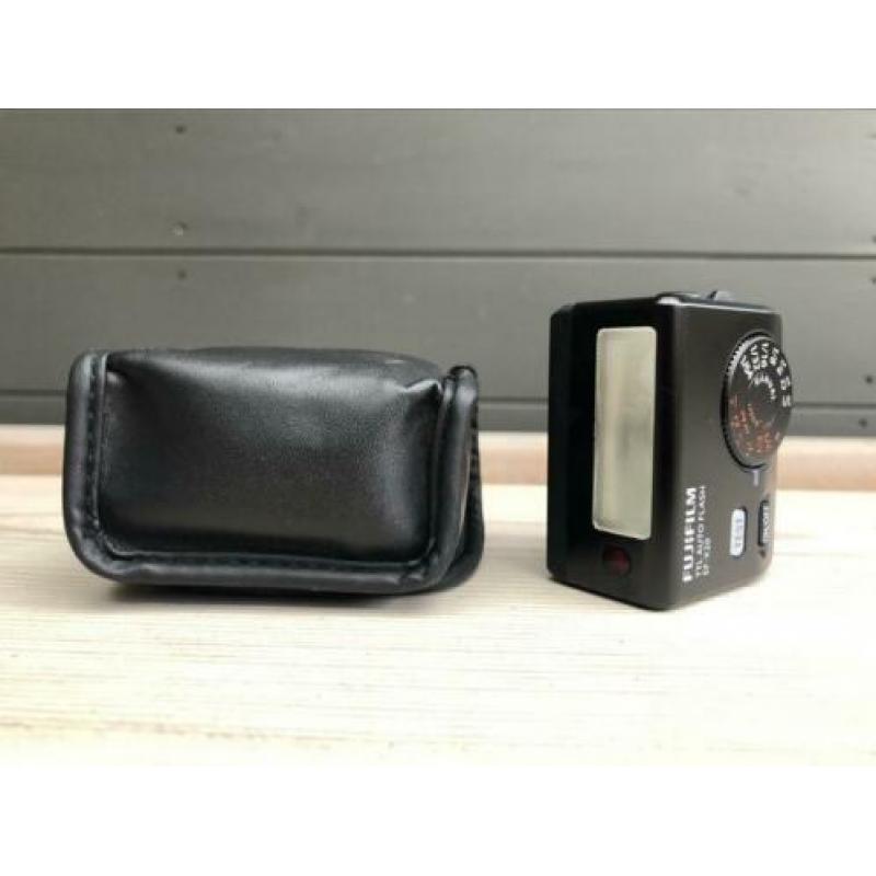 Fuji EF-X 20 flitser