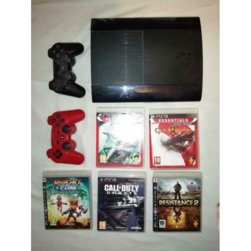 PS3 met 2 controllers en 6 games