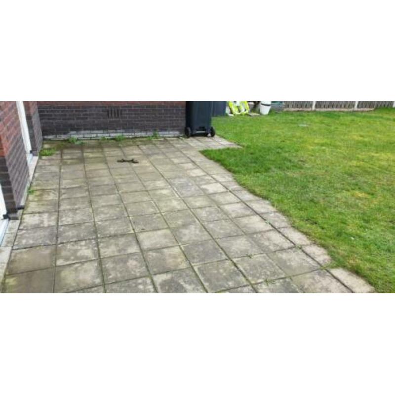 GRATIS AF TE HALEN 17m2 Terrastegels 30x30cm