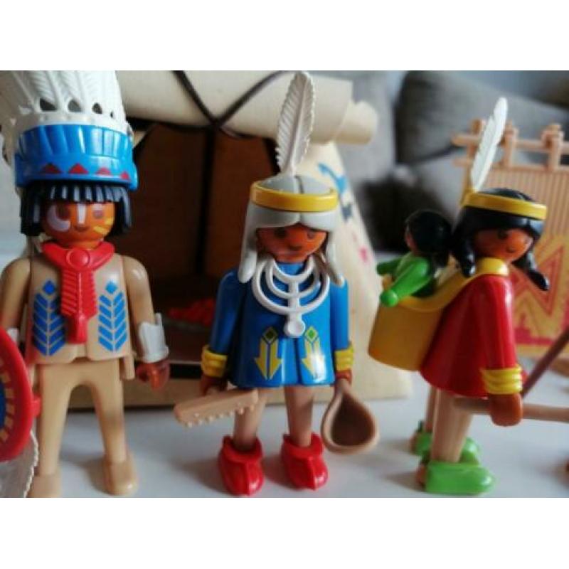 Indianen Playmobil: 3733 Indian Camp, kamp met wigwam