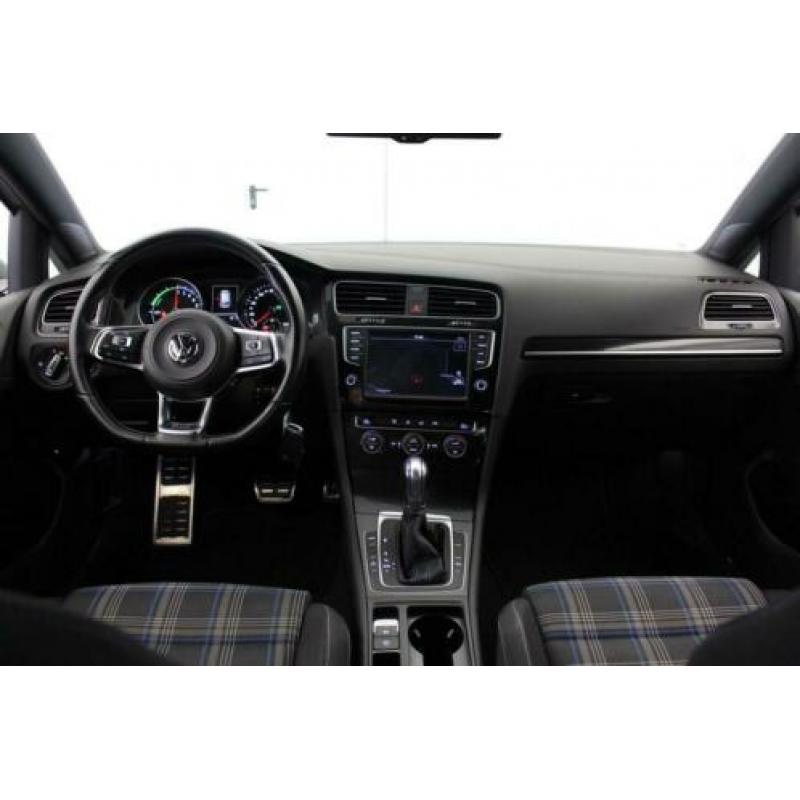 Volkswagen Golf 1.4 TSI GTE Navi Clima PDC Cruise (bj 2015)