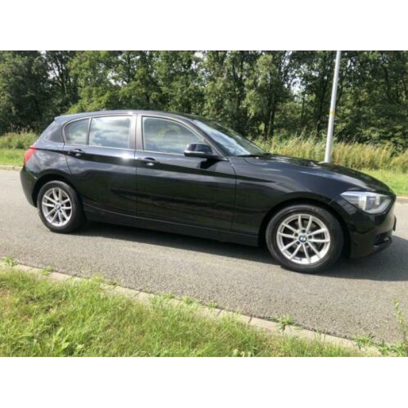 BMW 1-Serie 2.0 116D 5DR 2013 Zwart