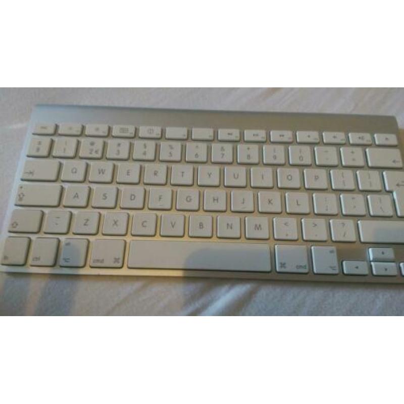 Origineel Apple wireless keyboard, verlichting zilver