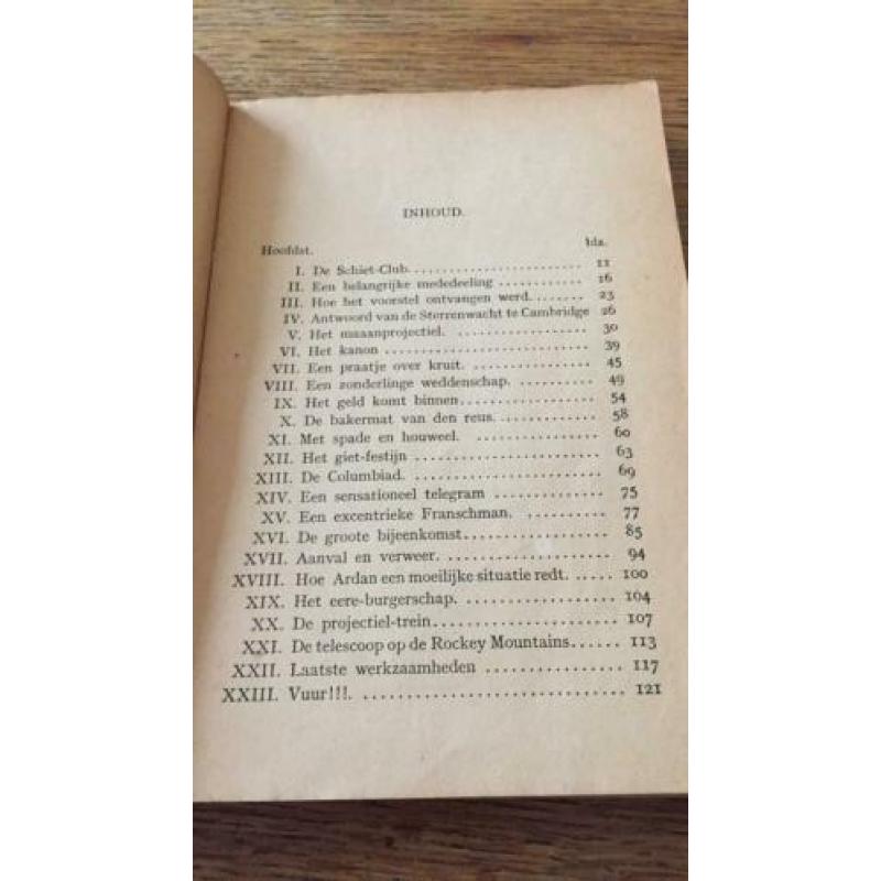 De reis naar de maan - Jules Verne. 1929. 1e en 2e deel.