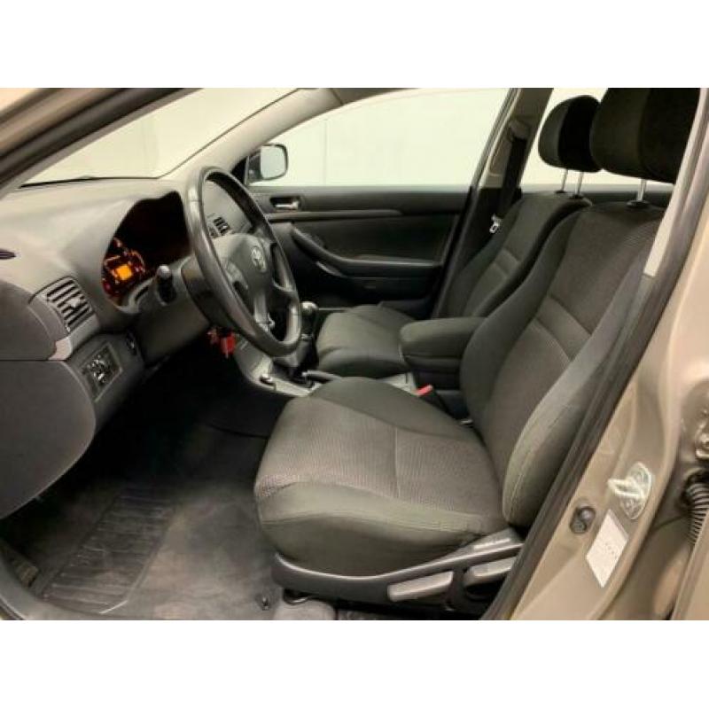 Toyota Avensis Wagon 1.8 VVTi Luna NAVI-AIRCO/ECC-LMV-TREKHA