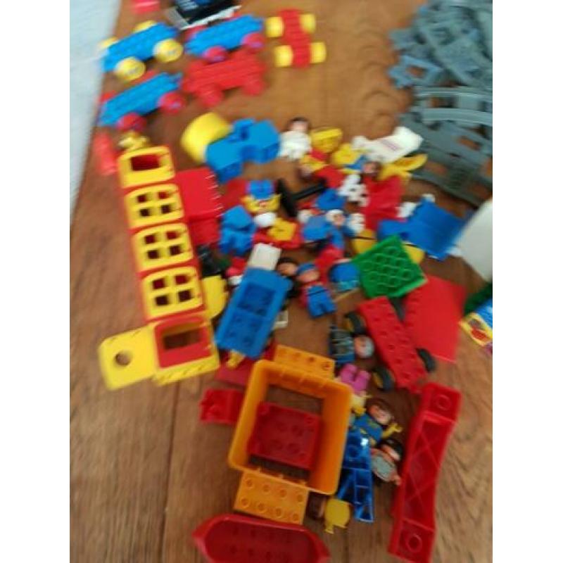 Duplo gewoon veel met treinbaan