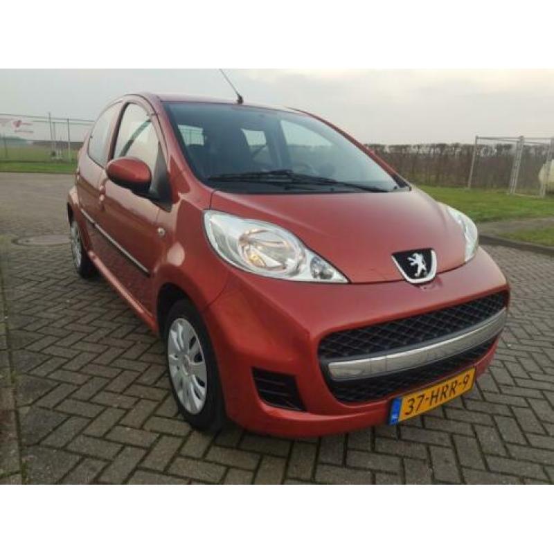 Peugeot 107 2009 5DR Airco oranje nieuwe apk 100 dkm NAP!!