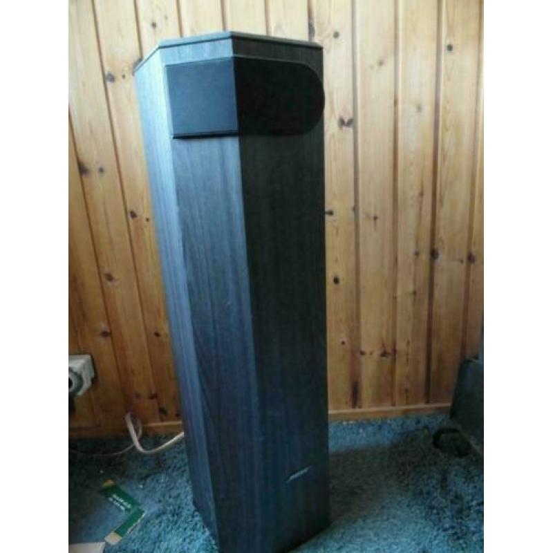 Bose 501 v-serie direct-reflecting speakers