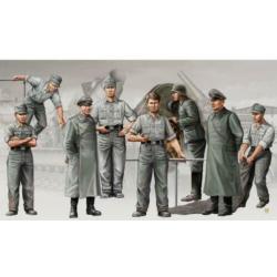 Trumpeter 1:35 German artilley crew (Morser Karl ) SEALED