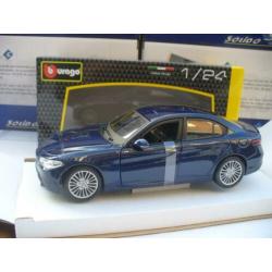 Bburago 1/24 Alfa Romeo Giulia Blauw