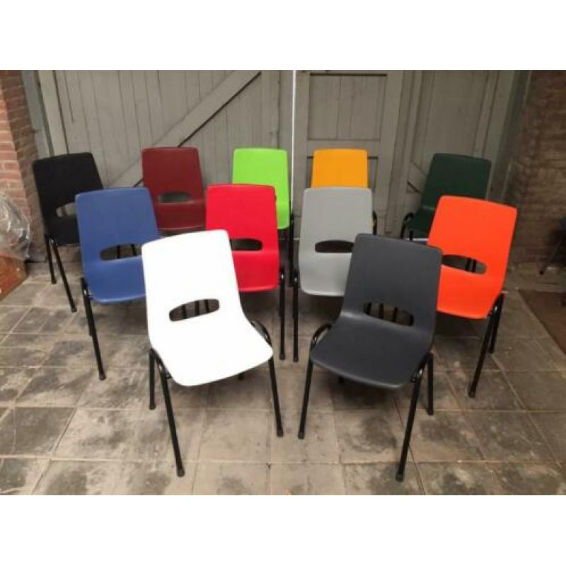 Nergens goedkoper: kuipstoelen stapelstoelen kantinestoelen