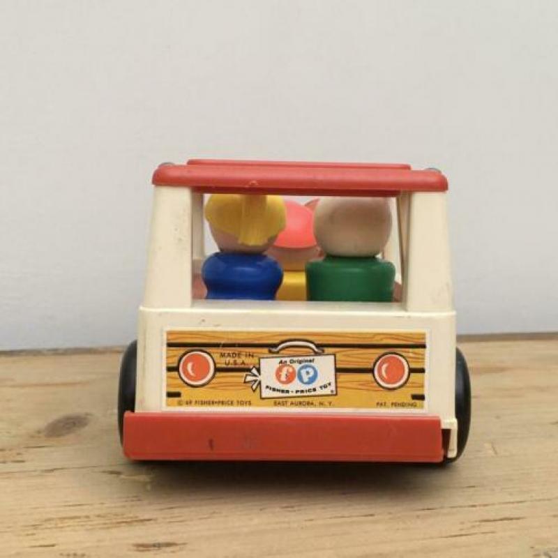 Vintage Fisher Price bus met the little people